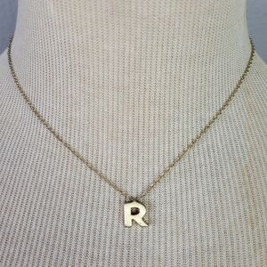 BOUTIQUE // gold R initial pendant necklace